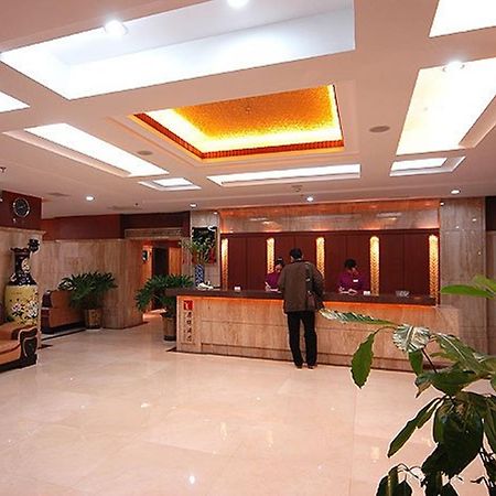 Tangyin Hotel Talien Beltér fotó